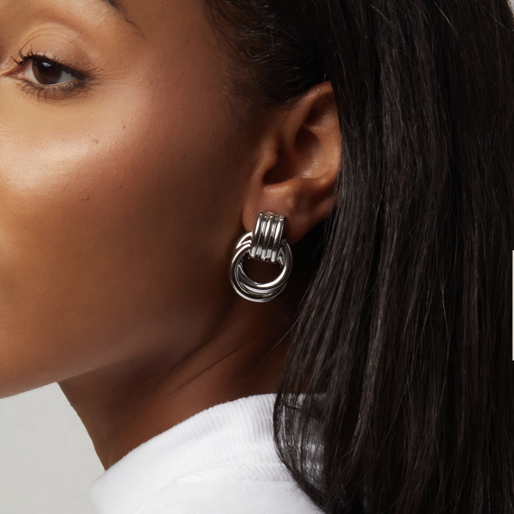 Aiori Wren clip-on earrings in silver - Picture 3 of 6
